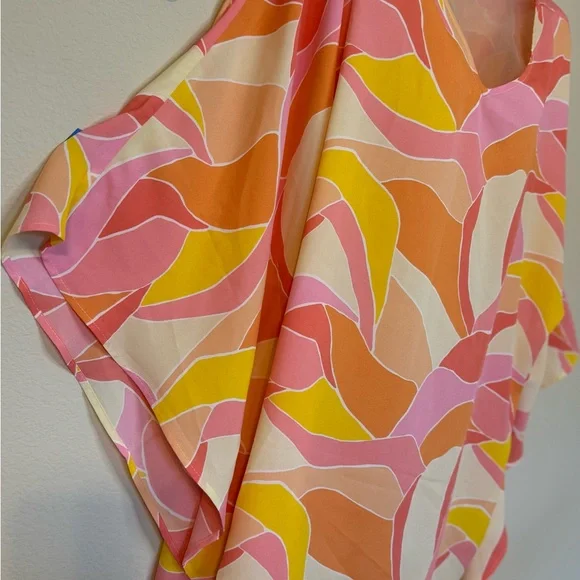 Beautiful Belle Semi Fitted Stitched Down Sides Tunic Poncho Top 1X - Picture 3 of 7